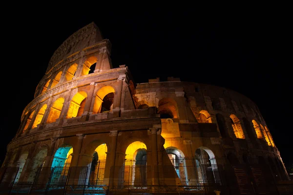 Gece kolezyum, Roma, İtalya