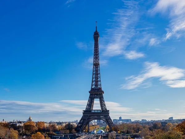 Torre Eiffel Una Bella Giornata Autunnale Nella Città Dell Amore — Foto Stock