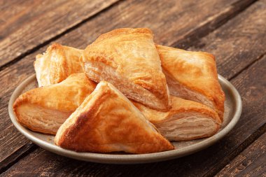 Feta peyniri dolu Burekalar