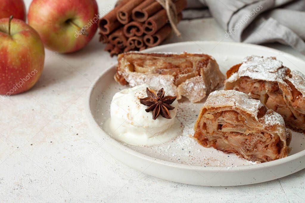 Apple strudel cake with cinnamon and fresh apples with ice cream