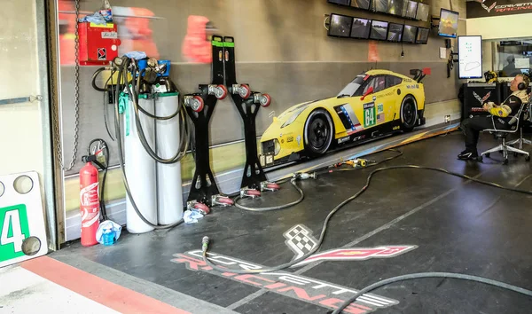 Le Mans / Francie - 13. a 14. června 2017: 24 hodin Le Mans na stánku Chevrolet Corvette závodní — Stock fotografie