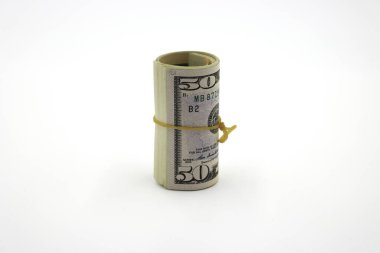 Para için. Beyaz arkaplanda izole edilmiş dolar rulosu.