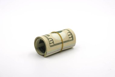 Para için. Beyaz arkaplanda izole edilmiş dolar rulosu.