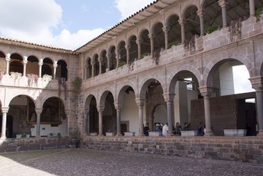 Cusco Koricancha Tapınağı Avlusu, Peru