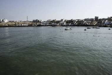 Lima, Peru: San Bartolo Plajı'nın panoramik manzarası.