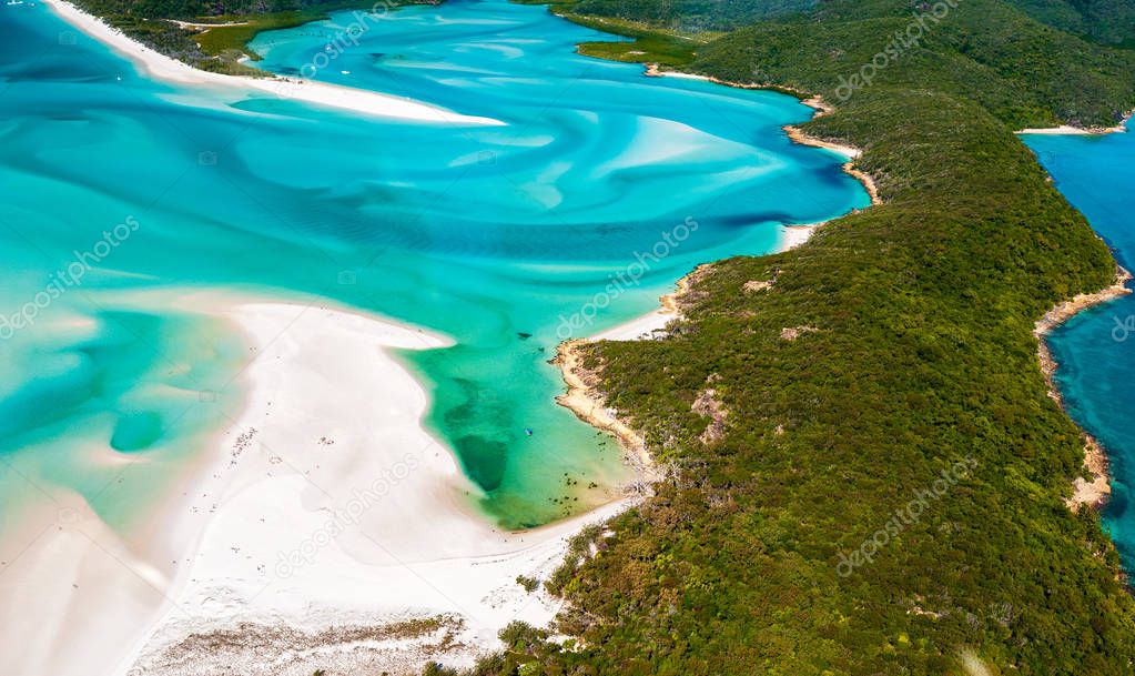 Hill Inlet from a helicopter over Whitsunday Island - swirling white sands