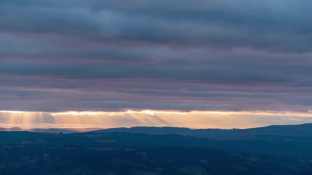 Timelapse Słońca Oświetlające Chmury Zachodzie Słońca Mount Blackheath Blue Mountains — Wideo stockowe