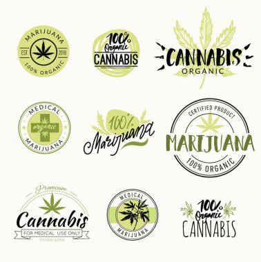 Haşhaş, rastaman, kenevir, kenevir vektör logo ve yazı ile ayarla etiketleri