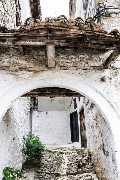 Oude smalle straatjes in Berat, Albanië, Europa — Stockfoto