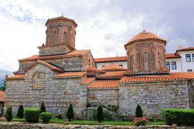 Ohri Gölü kıyılarındaki 10. yüzyıl Ortodoks manastırı St. Naum Kilisesi.