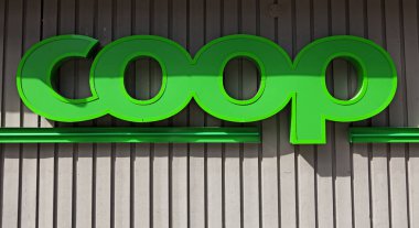 Roback Umea, İsveç - 9 Temmuz 2019: Umea'daki Roback'te yiyecek deposu