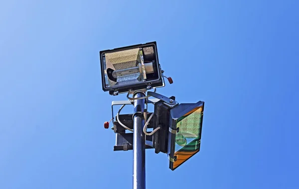 Tři říční světla na pouliční lampě na hřišti v Roback — Stock fotografie