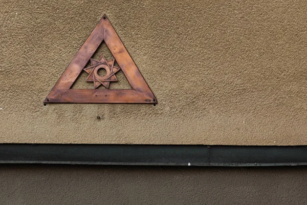 Tempelritter-Symbol, ein Dreieck mit einem neunzackigen Stern — Stockfoto