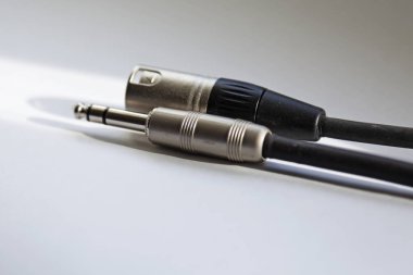 Elektro gitar için iki ses teli