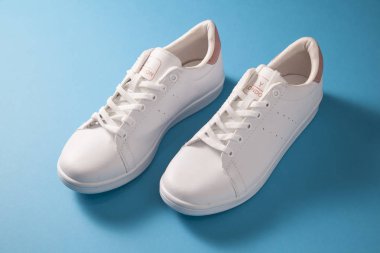 Kız spor ayakkabı beyaz çifti