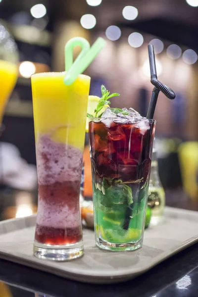 Smoothie ve mojito renkli gözlük