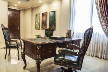 Klasik ve lüks çalışma odası