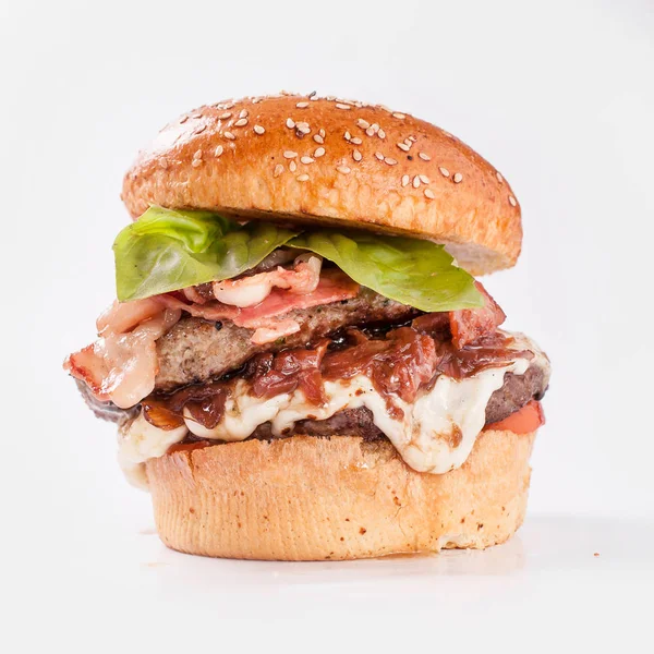 pastırma ile amerikan büyük burger