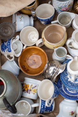 vintage porselen bit pazarı