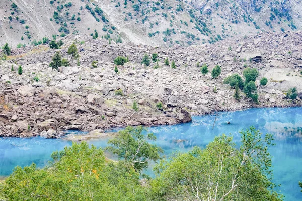 Τοπίο των όμορφων βουνών και των βαλμάτων των βόρειων περιοχών — Φωτογραφία Αρχείου