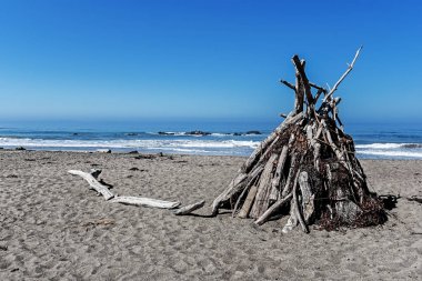 izole kumlu plajda beachcombers kulübe