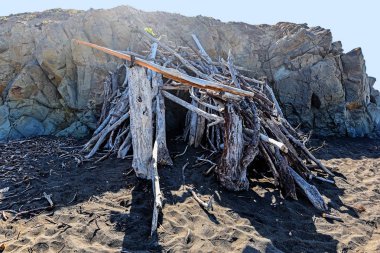 izole kumlu plajda beachcombers kulübe