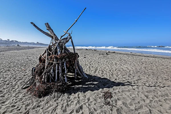 izole kumlu plajda beachcombers kulübe