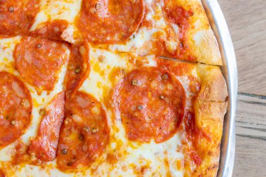 pizza biberli üstten görünüm Paslanmaz tepsi