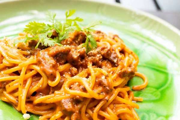 Primo Piano Ragù Carne Spaghetti Piatto — Foto Stock