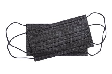 Beyaz arkaplanda izole edilmiş siyah karbon yüz maskesi ön görünümü