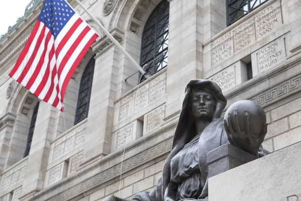 Socha Vědy Umění Vchodu Bostonské Veřejné Knihovny Stock Fotografie