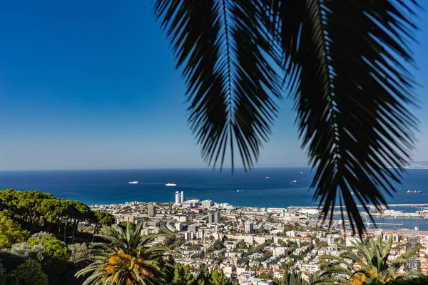 Удивительный Вид Город Хайфа Средиземное Море Холмов Прекрасный Солнечный День — стоковое фото