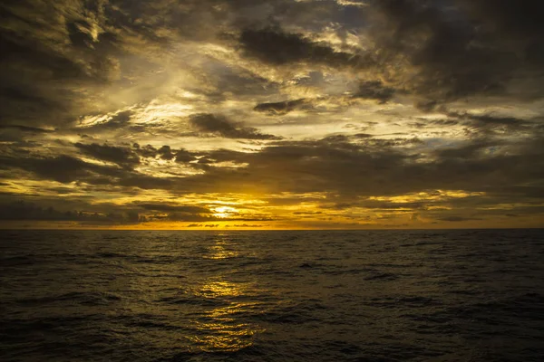 Prachtige Zonsondergang Oceaan — Stockfoto