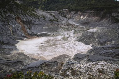 Tangkuban Perahu Volkanik Krater, Kawah Ratu Batı Java Endonezya