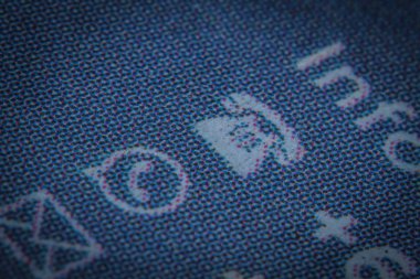 Bir gazetede makro çekimleri bilgi işareti 