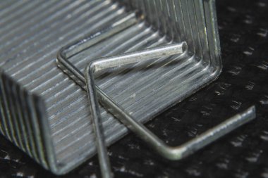 Yakın çekim resimde zımba dolumu 