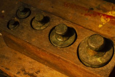 Eski pirinç ağırlıkları vintage retro 