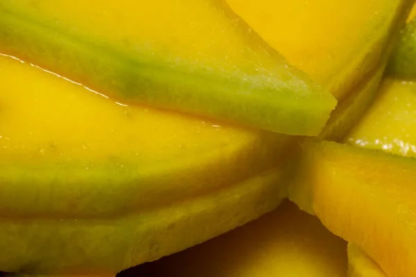 Makro Shots Świeże Soczyste Plasterki Mango Zbliżenie — Zdjęcie stockowe