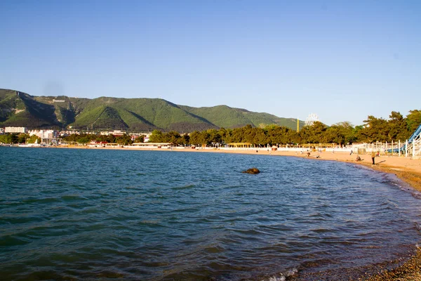 Barca Vela Mare Tramonto Montagna — Foto Stock