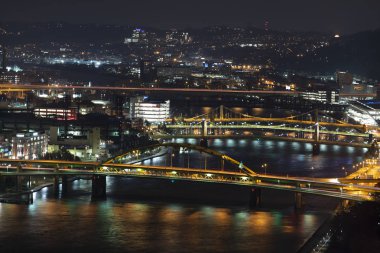 Pittsburgh Şehri, Gün doğumunda Pennsylvania