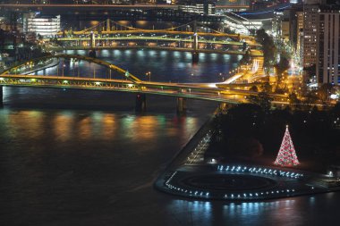 Pittsburgh Şehri, Gün doğumunda Pennsylvania