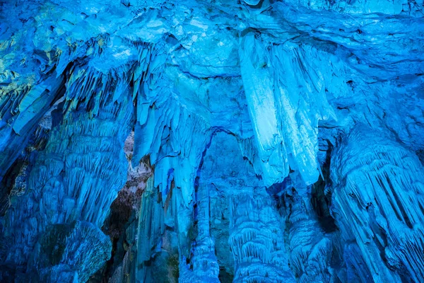 Old St Michael ' s Cave ligger vid Upper Rock Nature Reserve — Stockfoto