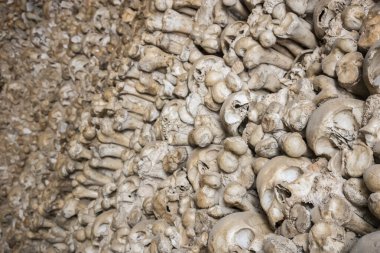 Capela Dos Ossos, (Kemik Şapeli)) 