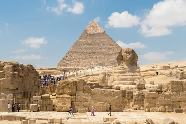 Khafre piramis és a nagy Szfinx Giza — Stock Fotó