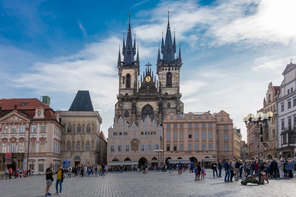 Torre de la Iglesia de Nuestra Señora Antes del Estaño en Praga, República Checa — Foto de Stock