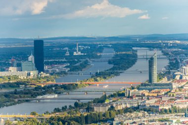 Viyana 'da Tuna Nehri üzerindeki köprüler