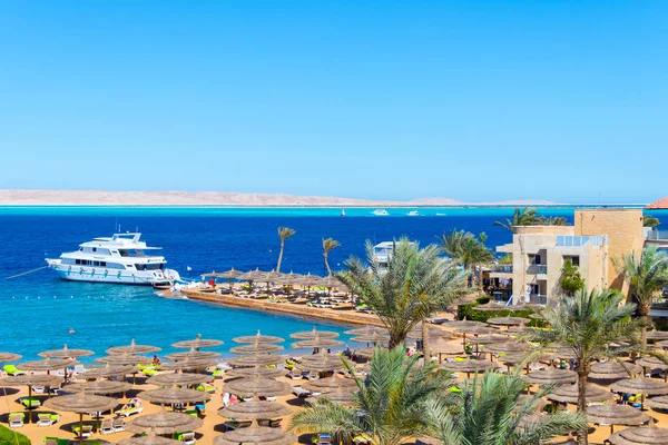 Un buen día soleado en el Mar Rojo en Hurghada, Egipto — Foto de Stock