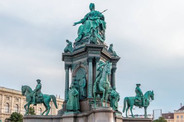 Avusturya, Viyana 'daki Habsburg İmparatoriçesi Maria Theresa' nın anıtı.