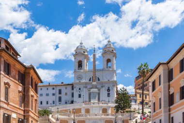 Roma, İtalya - 5 Temmuz 2019: Roma, İtalya 'daki İspanyol Merdivenleri