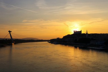 Gün batımında Bratislava Kalesi, Bratislava, Slovakya